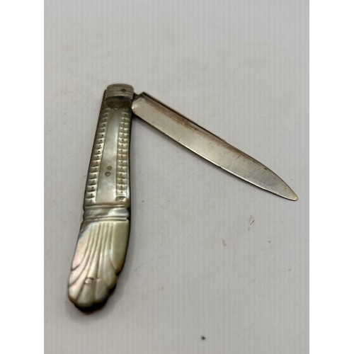 274 - Vintage Silver Fruit Knife With Mother Of Pearl Scales. Damage To Scales.