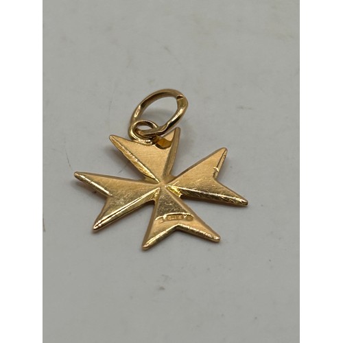 282 - Lovely Little Maltese Cross Pendant in 9ct.
1g