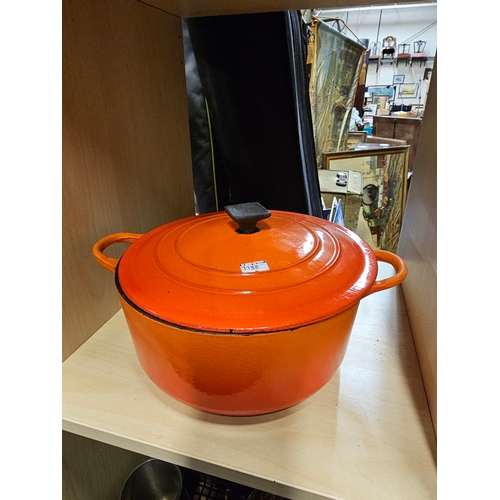 840 - Le Creuset Dish.