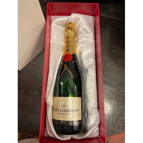 228 - Boxed Moet And Chandon Imperial Champagne.