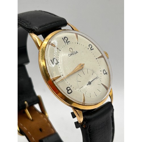 520 - Gents 18ct Vintage Omega Watch, Large Face For American Market , Approx 1950's. In Running Order.