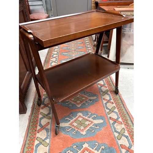 9 - Vintage Drinks Trolley With Removable Top Tray .