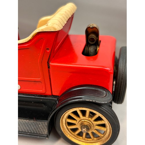 335 - Vintage Car Themed Table Lighter, 7