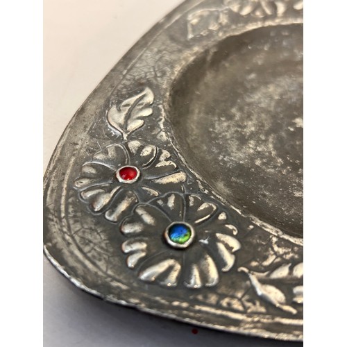 346 - Antique Pewter Handmade Pin Tray, Floral Pattern With Coloured Stone Inlay,7