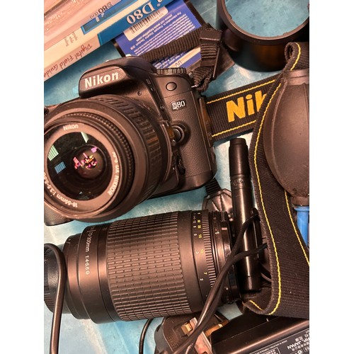 462 - Nikon D80 With Accessories And Camera Bag. In Working Order .