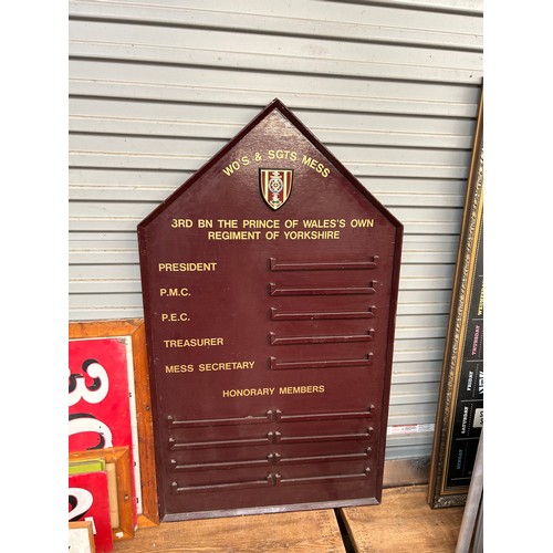 557 - 1st Battalion The Prince of Wales Mess Board 4ft x 28