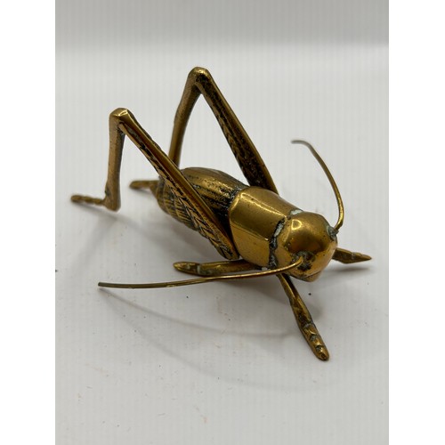 32 - Vintage Brass Articulated Grasshopper,4