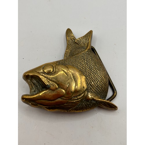 34 - Vintage Solid Brass Baron BBB Belt Buckle 1979 Fish . 3