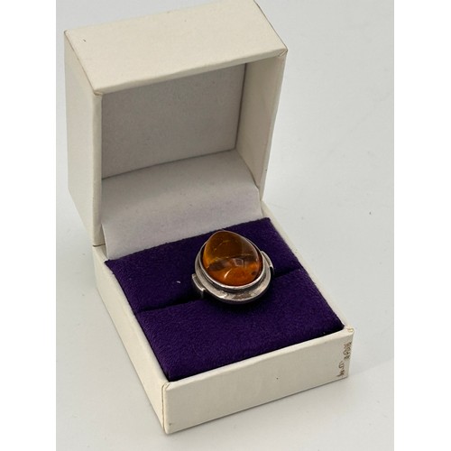 45 - Great Looking Silver And Amber Ring, Size K