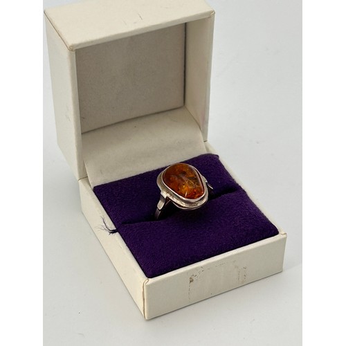 46 - Great Looking Silver And Amber Ring, Size O