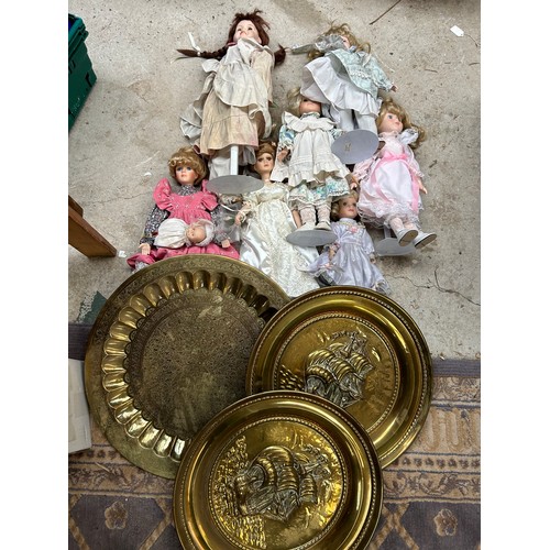 647 - Mixed Lot to Include Collectible Dolls and Three Brass Chargers