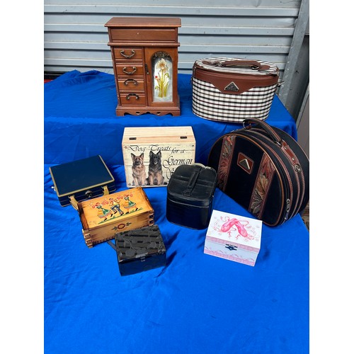 13 - Mixed Lot to Include Various Boxes and Bags, Jewellery Boxes Etc