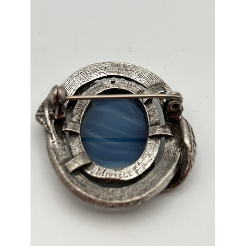 127 - Lovely Vintage Miracle Brooch With Polished Blue Stone.