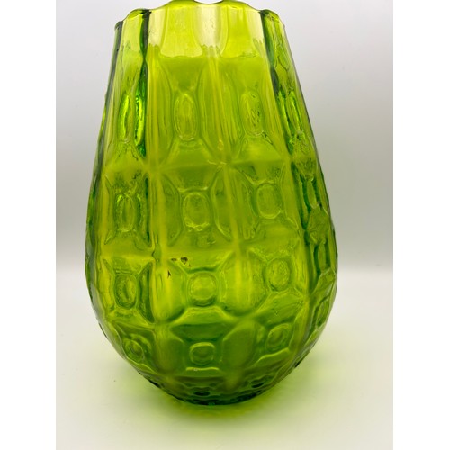 652 - Mid Century Glass Vase In Green, Standing 10