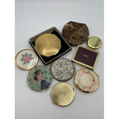 154 - Nice Little Variety Of Nine Ladies Compacts.