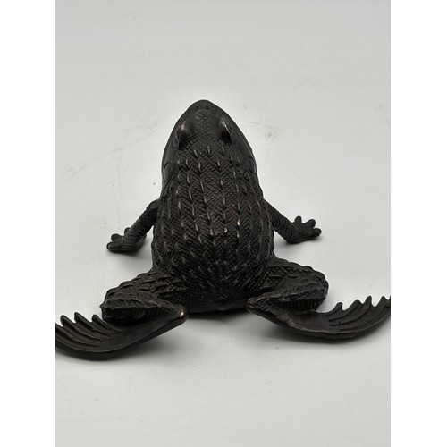 195 - Delightful Bronze Frog Figure , 5