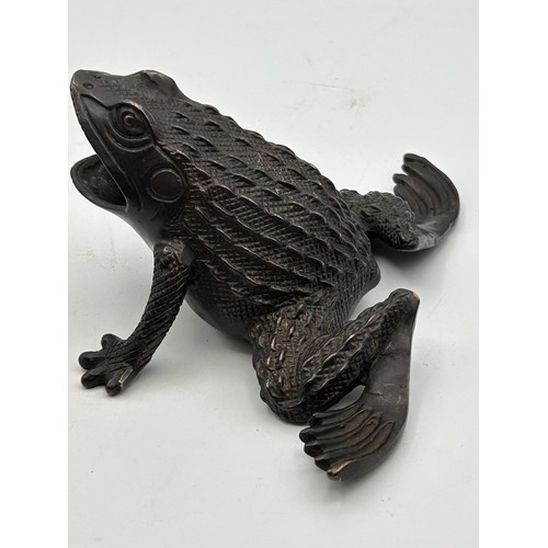 195 - Delightful Bronze Frog Figure , 5