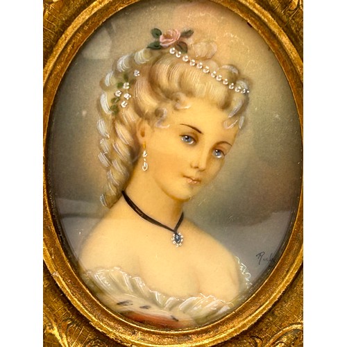 221 - Beautiful Oval Gilt Framed Hand Painted Signed Miniature Of A Lady. 5.5