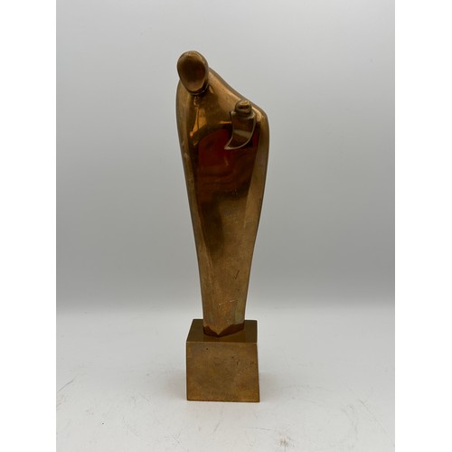 415 - Limited Edition Bronze Figure Of Madonna And Child , 237-570 , Signed .2.1kg.