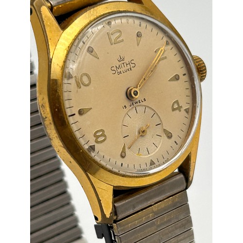 184 - Vintage Gents Manual Wind Smiths De-Luxe Wrist Watch In Running Order.