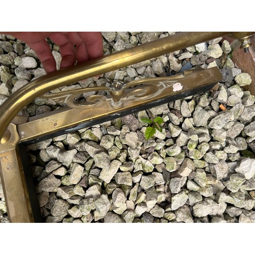 1 - Extendable Brass Fender