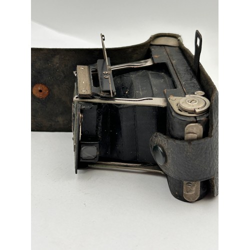 241 - Vintage Ensign Midget Camera.