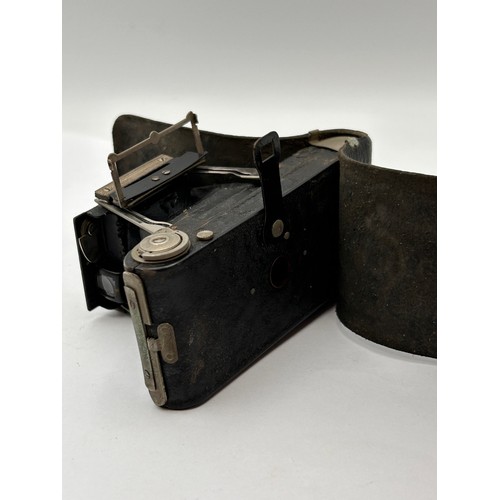 241 - Vintage Ensign Midget Camera.