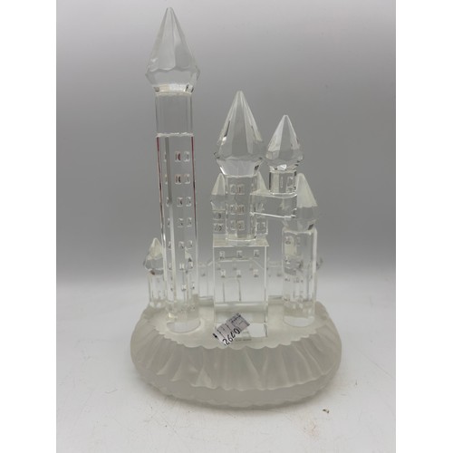 266 - Crystalux Collectibles Figure Of A Castle, Standing 9