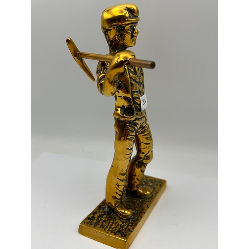 298 - Nicely Detailed Brass Study Of A Miner , 8