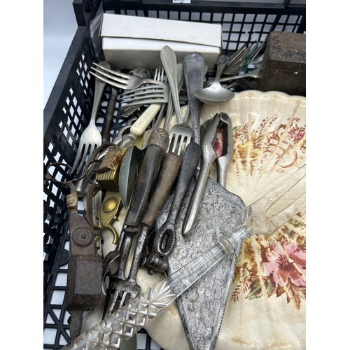 197 - Mixed Lot Of Vintage Kitchenalia.