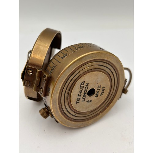 460 - Modern Military Style Brass Compass.