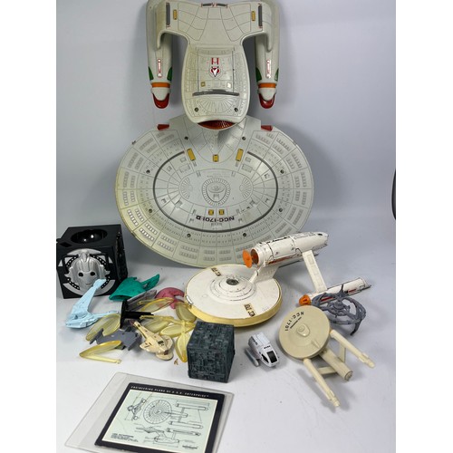 541 - Various Star Trek Vehicles and Figures Etc