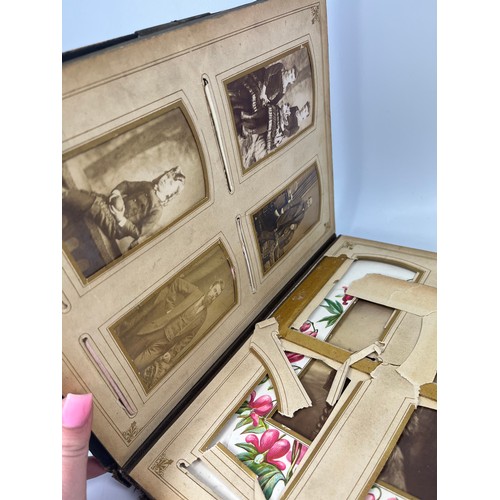 501 - Victorian Photo Album With Photos  And Bible , Bible AF.