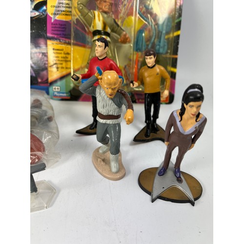 492 - Vintage Star Trek Toys Including Boxed 'Ferengi' And 'Lientenant Geordi La Force'.