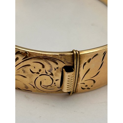 561 - Lovely Vintage 9ct Bangle , Total Weight 31.6g (Metal Core)