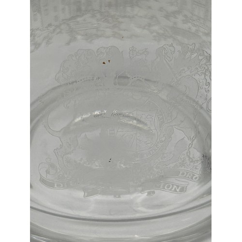 98 - Stunning Quality Ltd Edition  Crystal Decanter To Celebrate The Silver Jubilee, 176-500