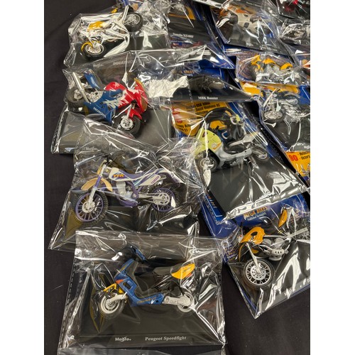 137 - Variety Of Approx 20 Mega Bikes Figures.