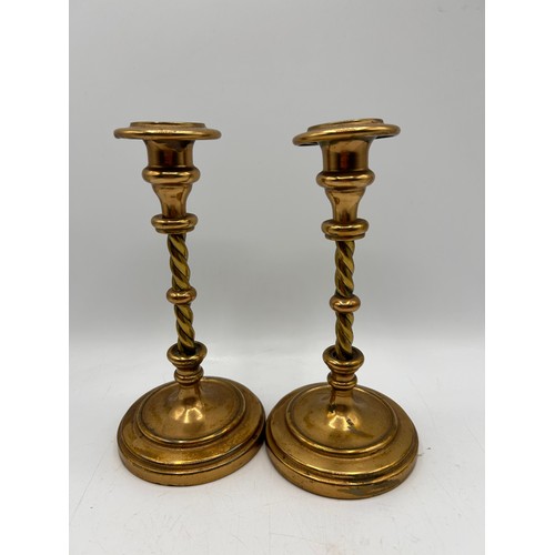 560 - Attractive Pair of Brass Candle Stick Standing 8