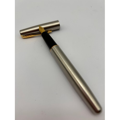 112 - Vintage Parker Fountain Pen.