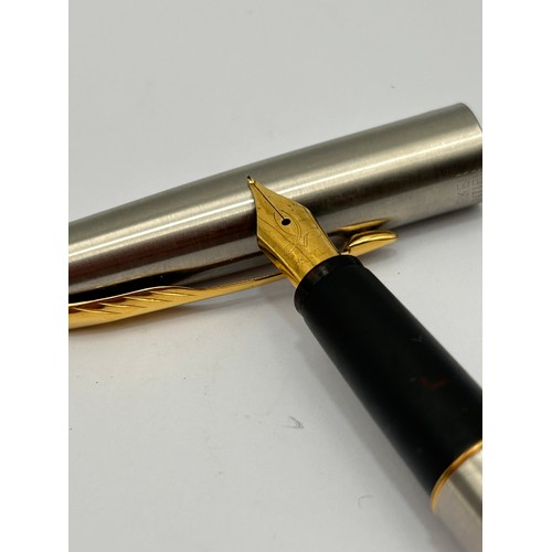 112 - Vintage Parker Fountain Pen.