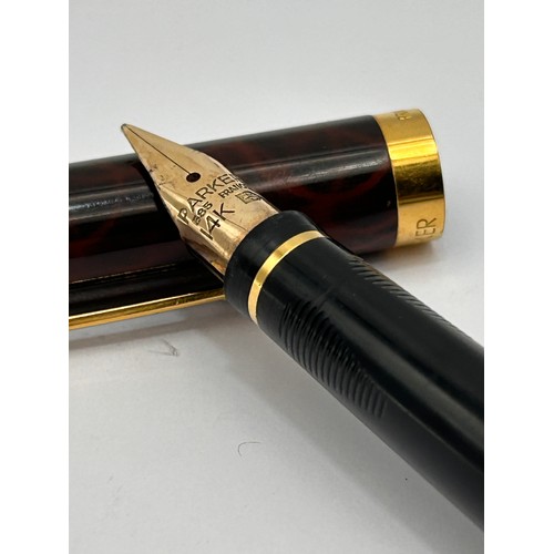 113 - Lovely Vintage Parker Fountain Pen With 14k Nib.