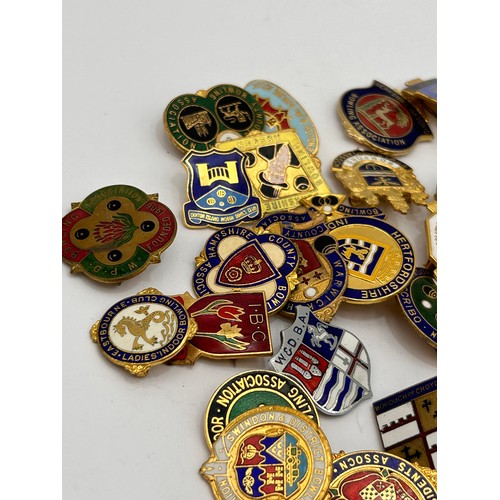 105 - Bag Of Approx 30 Badges Relating To Bowling , Enamel Mostly.