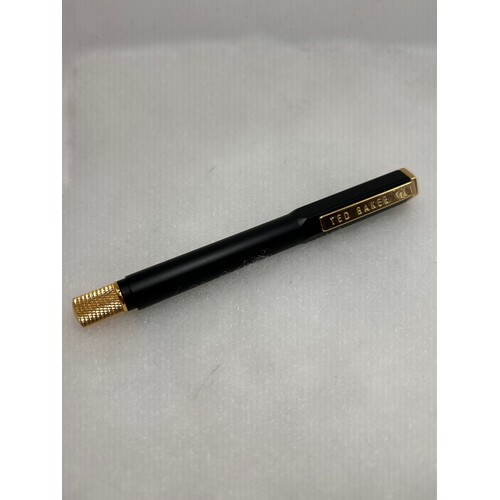 122 - Ted Baker Fountain Pen.