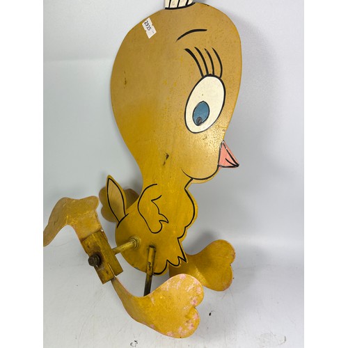 28 - Vintage Tinplate Tweety Pie Garden Ornament 17