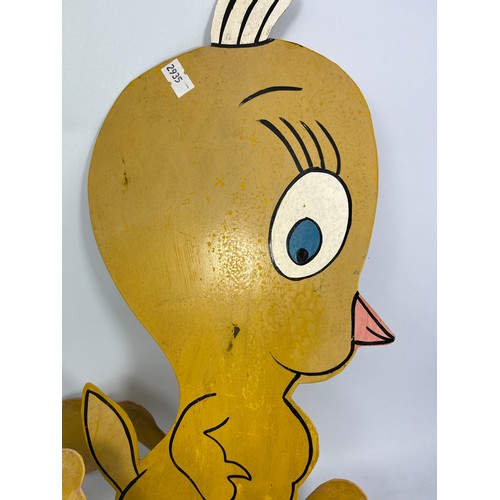 28 - Vintage Tinplate Tweety Pie Garden Ornament 17