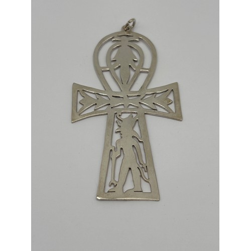 216 - Large Detailed Silver Crucifix 4.5