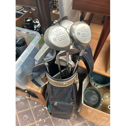 309 - Golf Bag With Various Clubs.