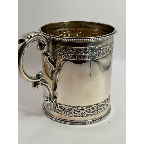 52 - Fabulous Victorian Silver Cup , Hallmarked 1873 London, Makers Mark RM/EH , 152g , 3.5