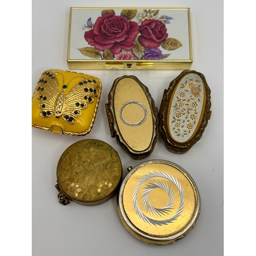 401 - A collection Of 6 Vintage /Modern Pill Boxes, Including Butterfly Decoration.