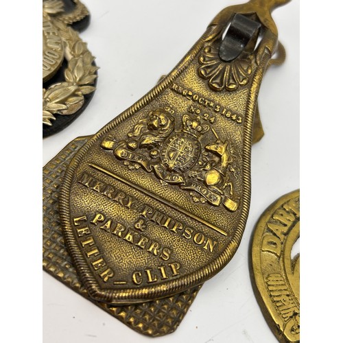 409 - Brass Letter Clip, Horse Brass, And Odd Fellows Plaque.